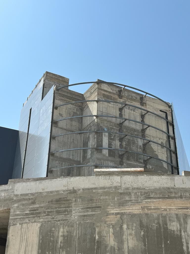 קונסטרוקציה מעורגלת